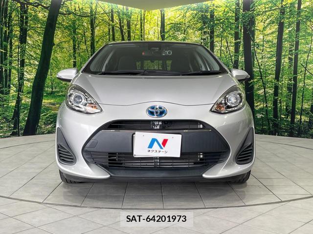 Toyota AQUA 2017-12 8053641-13