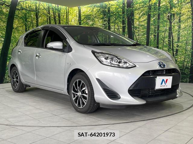 Toyota AQUA 2017-12 8053641-15