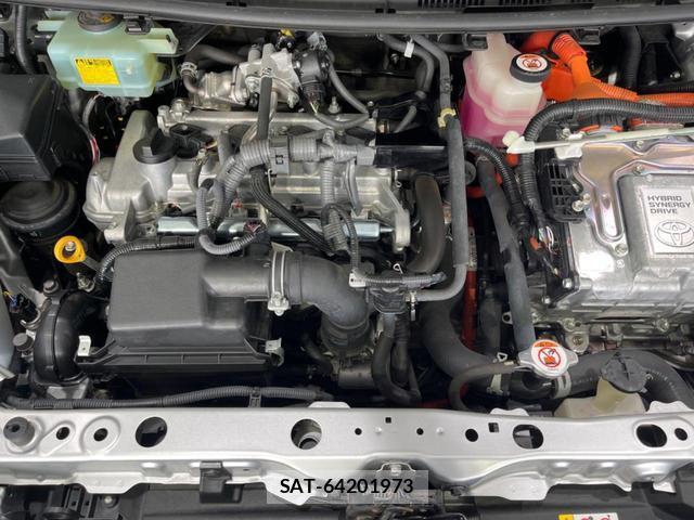 Toyota AQUA 2017-12 8053641-17