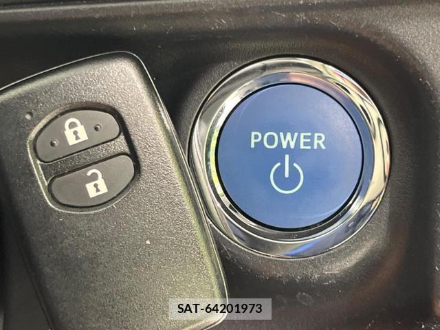 Toyota AQUA 2017-12 8053641-5