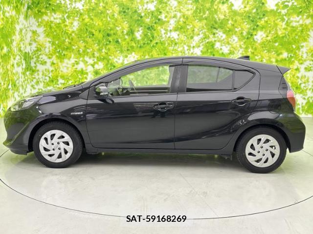 Toyota AQUA 2017-06 8053655-1