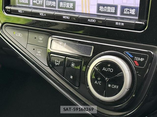 Toyota AQUA 2017-06 8053655-12