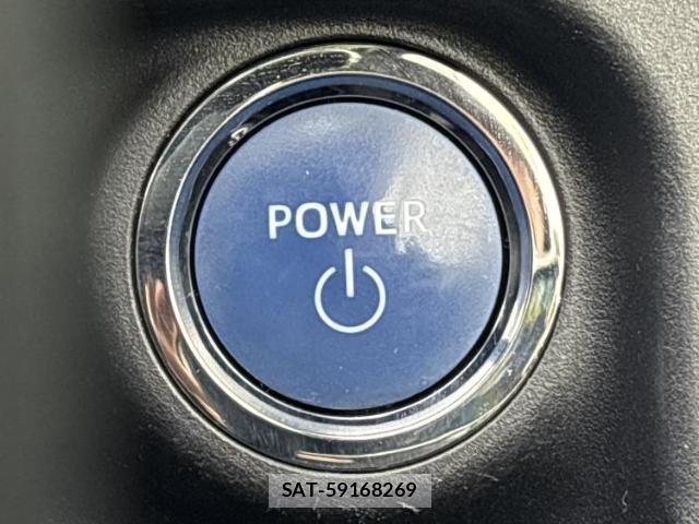 Toyota AQUA 2017-06 8053655-13