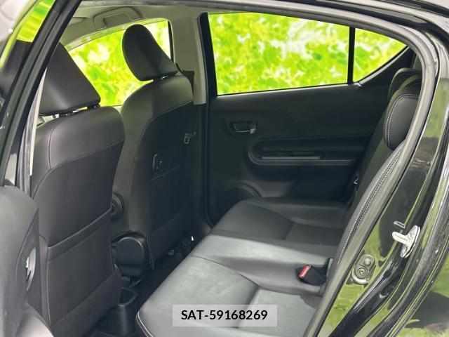 Toyota AQUA 2017-06 8053655-6