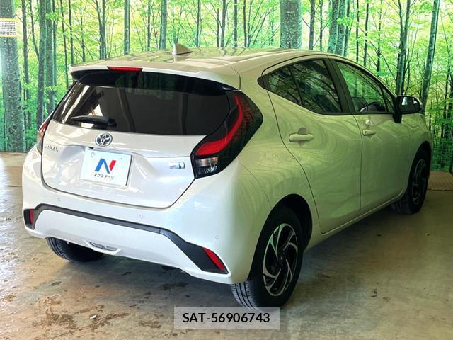 Toyota AQUA 2023-11 8053816-12