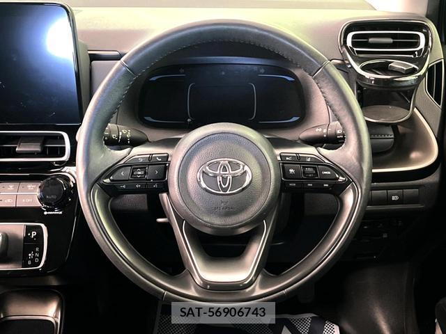Toyota AQUA 2023-11 8053816-13