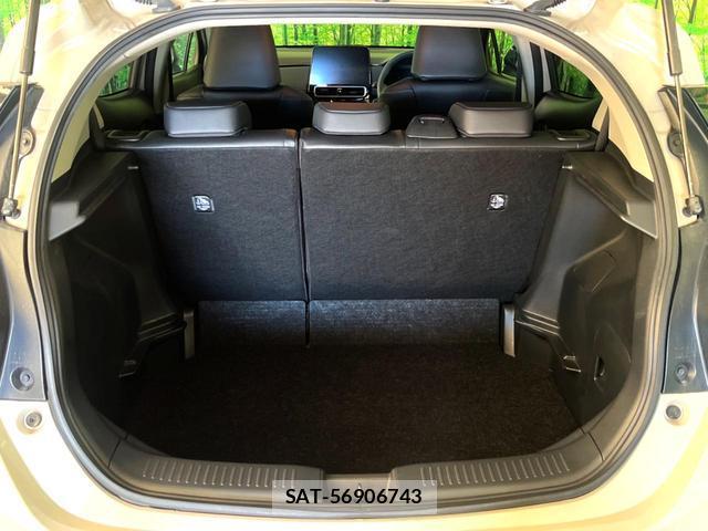 Toyota AQUA 2023-11 8053816-14