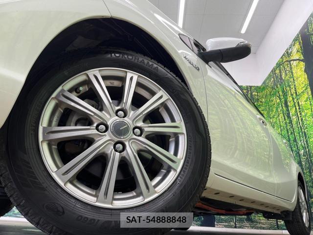Toyota AQUA 2017-07 8053822-12