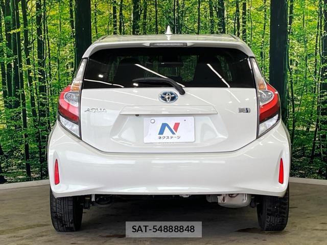 Toyota AQUA 2017-07 8053822-14