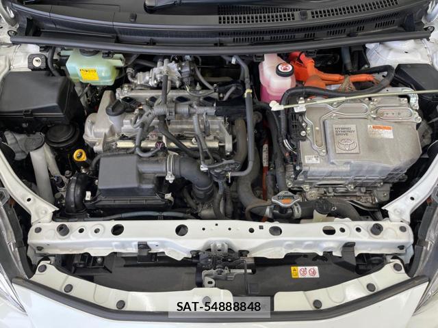 Toyota AQUA 2017-07 8053822-17