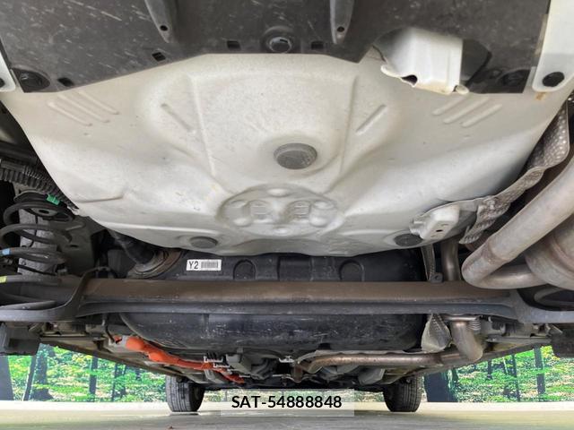 Toyota AQUA 2017-07 8053822-18