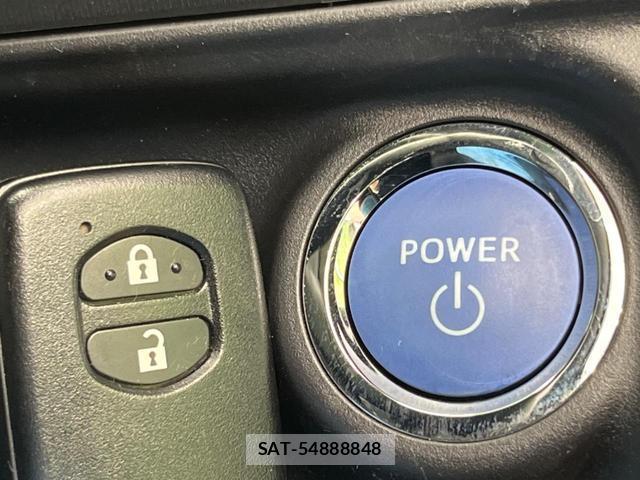 Toyota AQUA 2017-07 8053822-6