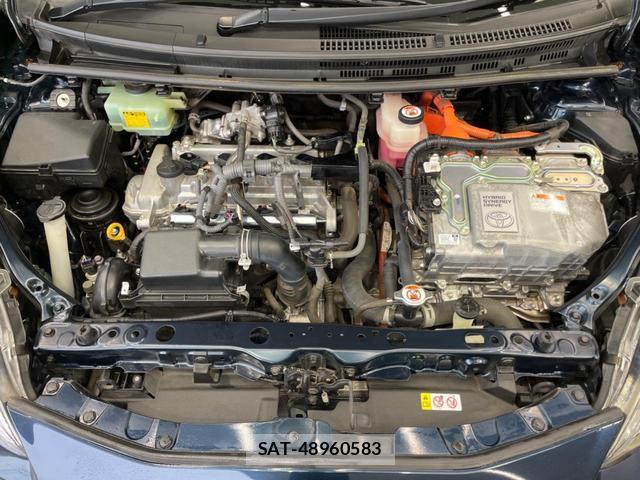 Toyota AQUA 2017-08 8053839-17