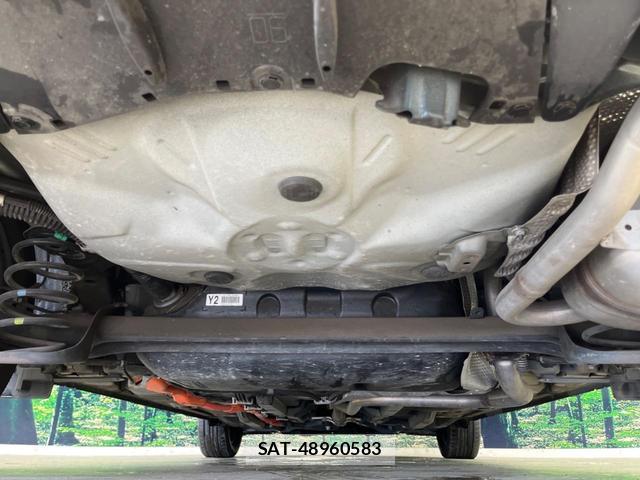 Toyota AQUA 2017-08 8053839-18