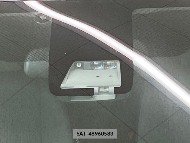 Toyota AQUA 2017-08 8053839-3