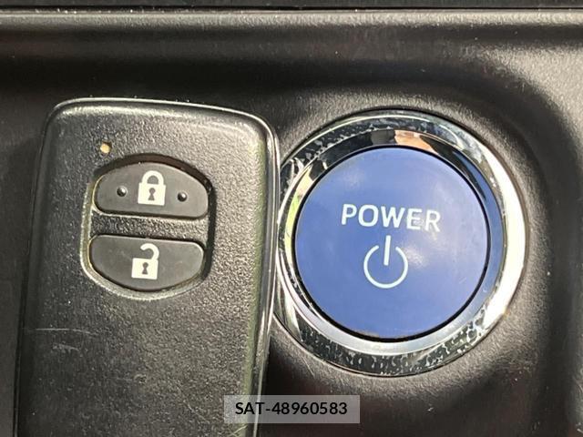 Toyota AQUA 2017-08 8053839-5