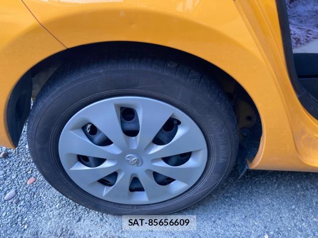 Toyota AQUA 2012-03 8053897-13