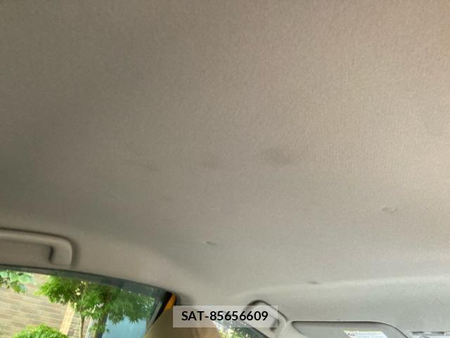 Toyota AQUA 2012-03 8053897-15