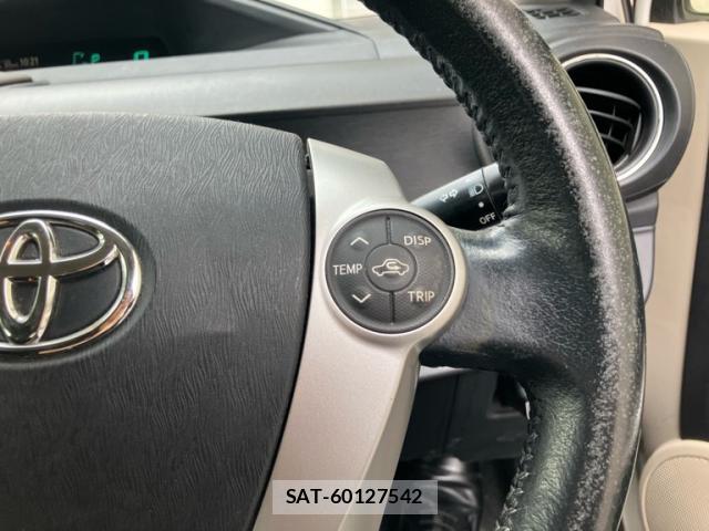 Toyota AQUA 2012-05 8053926-11