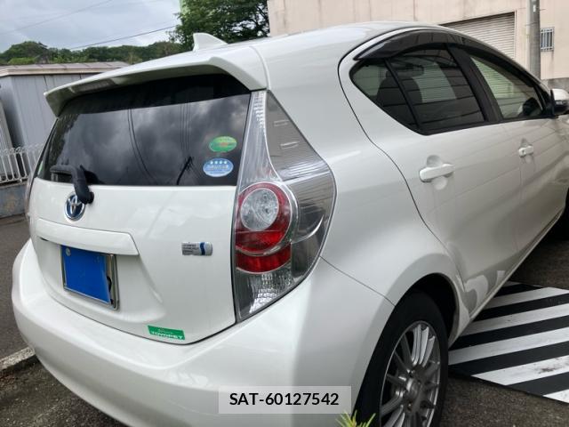 Toyota AQUA 2012-05 8053926-12