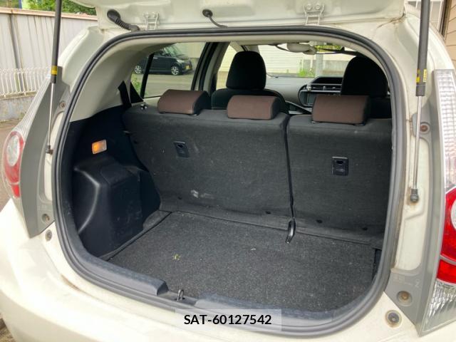 Toyota AQUA 2012-05 8053926-6