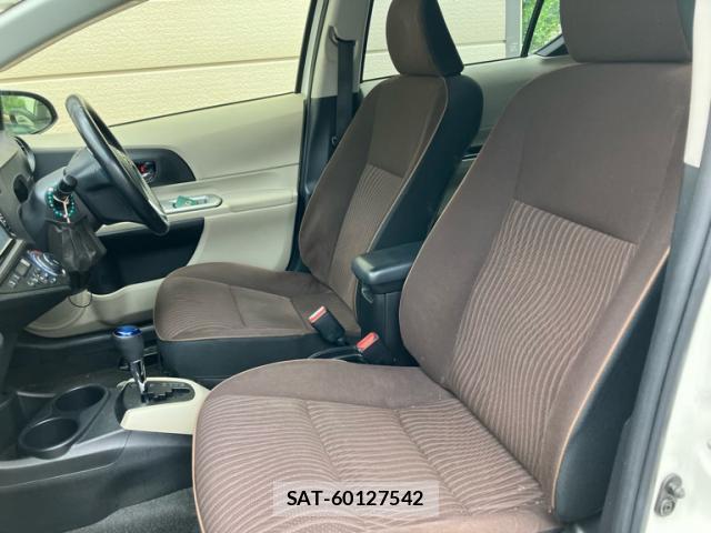 Toyota AQUA 2012-05 8053926-8
