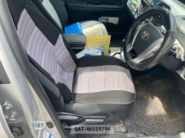 Toyota AQUA 2013-07 8053928-18