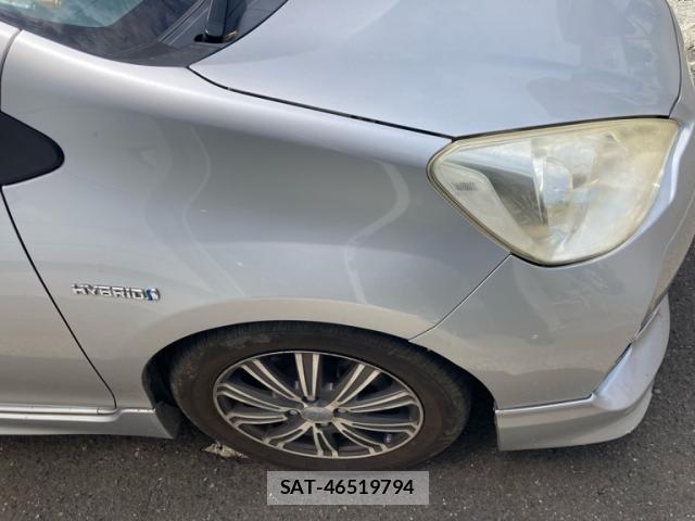Toyota AQUA 2013-07 8053928-2