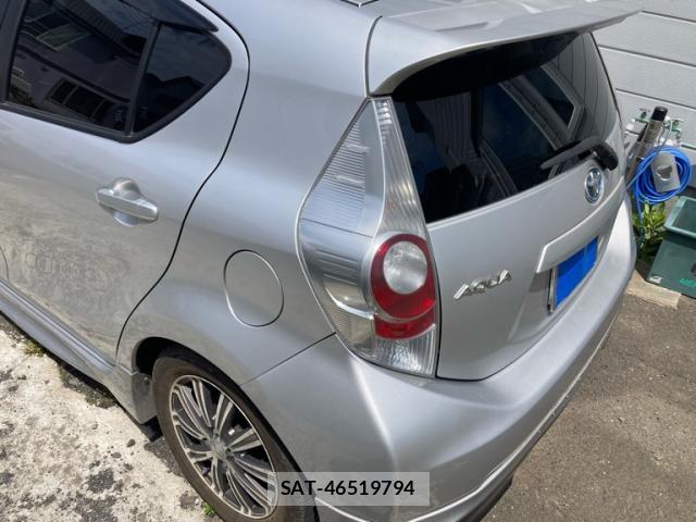 Toyota AQUA 2013-07 8053928-4