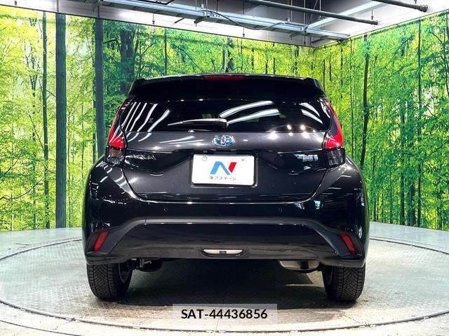 Toyota AQUA 2021-08 8053990-14