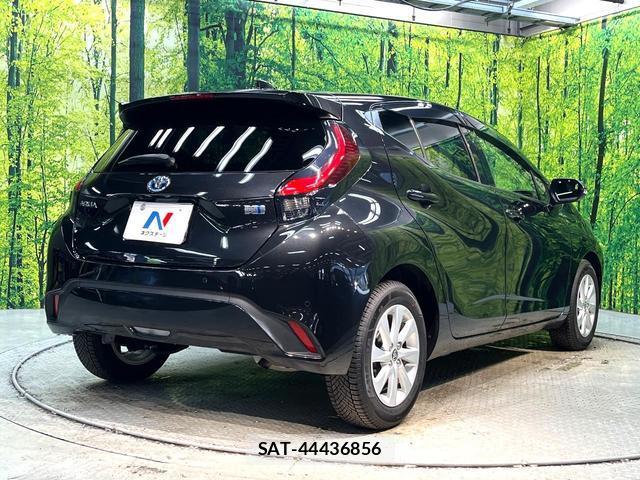 Toyota AQUA 2021-08 8053990-16