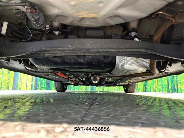 Toyota AQUA 2021-08 8053990-18