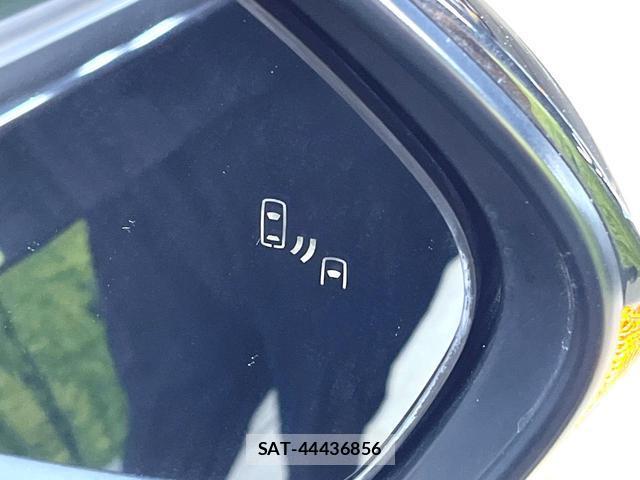 Toyota AQUA 2021-08 8053990-5