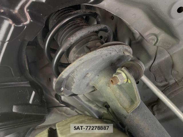 Toyota AQUA 2018-05 8054036-19