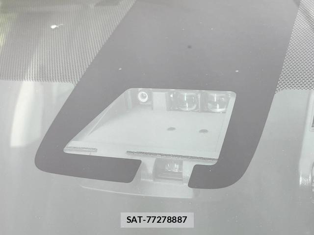 Toyota AQUA 2018-05 8054036-3
