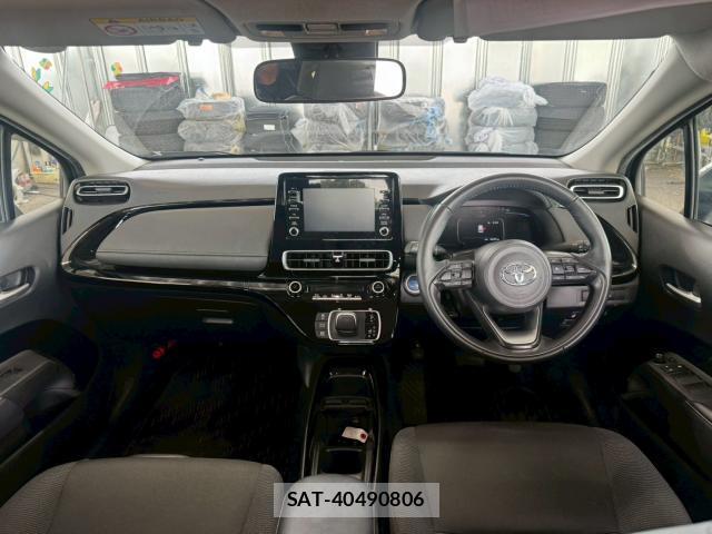 Toyota AQUA 2023-03 8054197-4