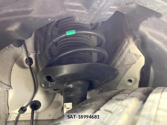Toyota AQUA 2022-10 8054316-19