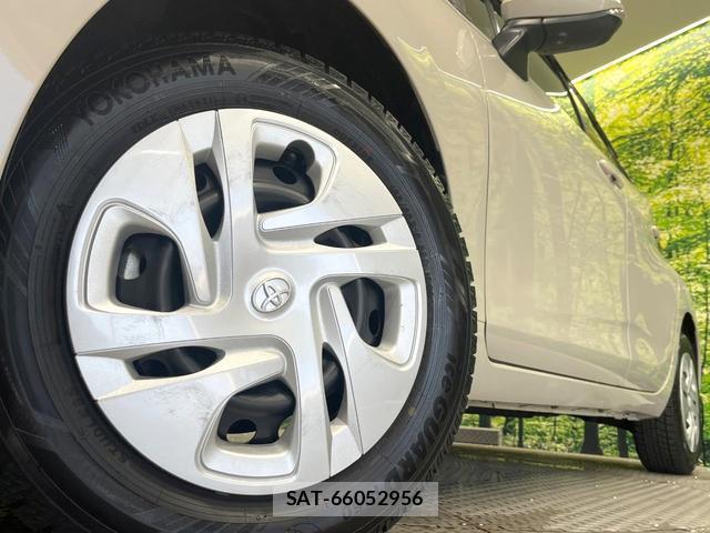 Toyota AQUA 2021-12 8054367-12