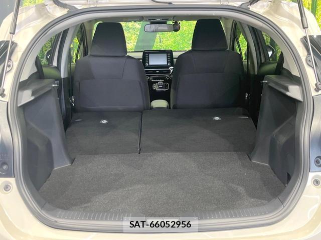 Toyota AQUA 2021-12 8054367-9