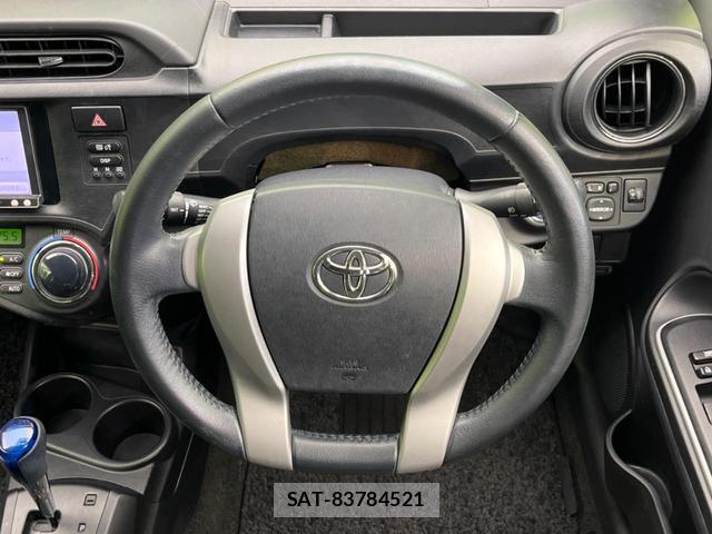 Toyota AQUA 2013-08 8054390-10