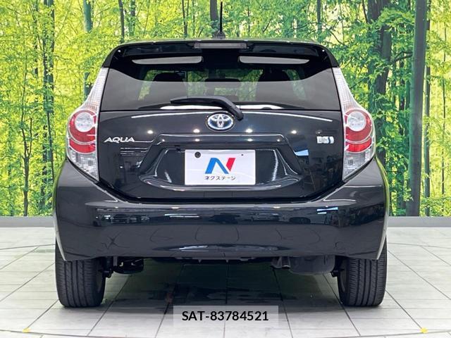 Toyota AQUA 2013-08 8054390-14