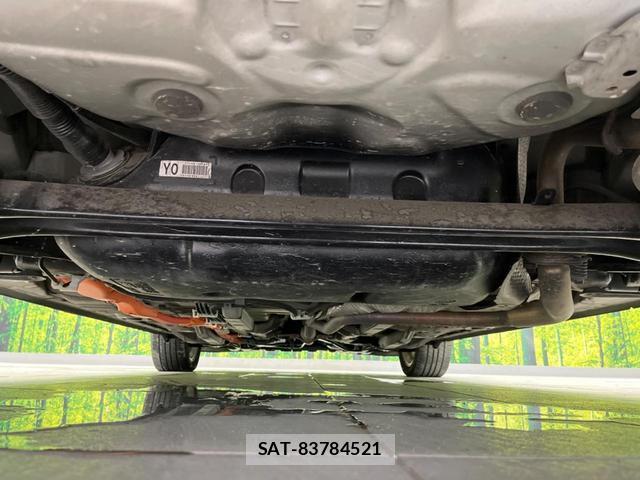 Toyota AQUA 2013-08 8054390-18