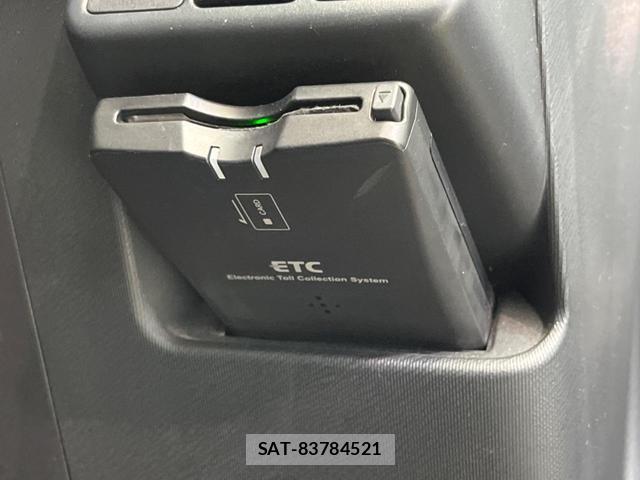 Toyota AQUA 2013-08 8054390-4