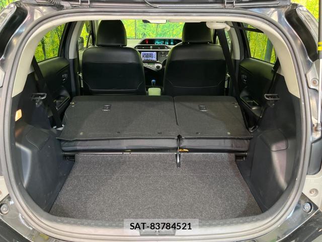 Toyota AQUA 2013-08 8054390-9