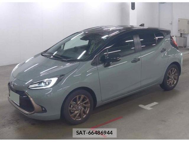 Toyota AQUA 2025-01 8054406-2