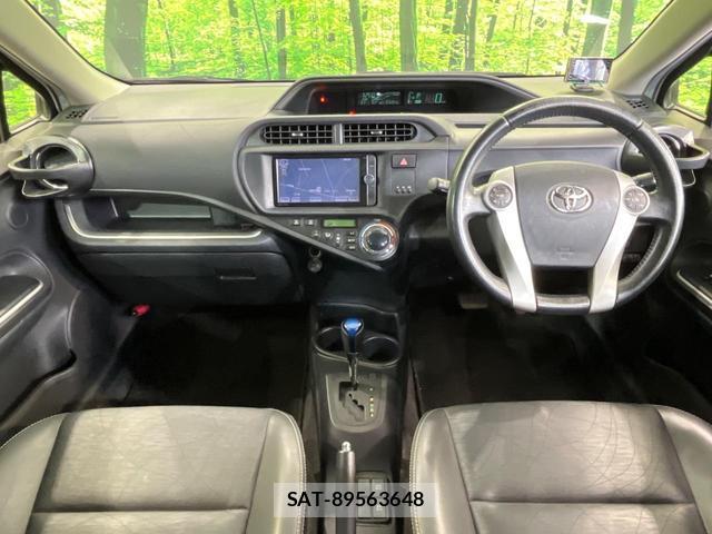 Toyota AQUA 2013-11 8054528-1
