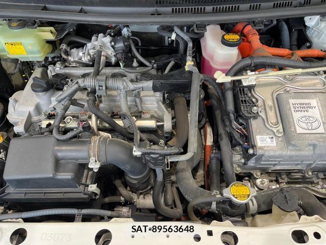 Toyota AQUA 2013-11 8054528-17