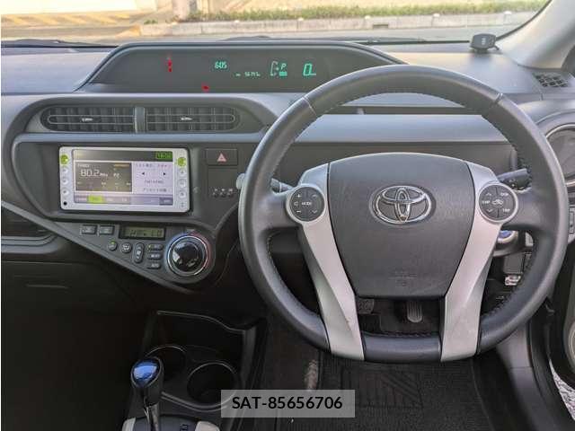 Toyota AQUA 2012-04 8054559-16