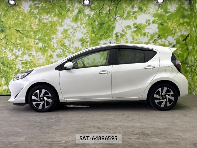 Toyota AQUA 2021-03 8054890-1