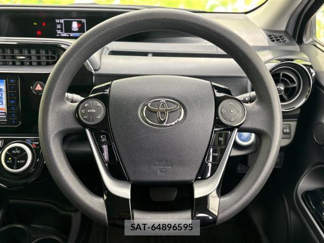 Toyota AQUA 2021-03 8054890-12